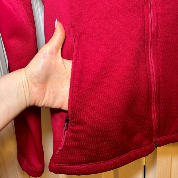 The North Face - Women's Magenta Pink Jacket Full Zip Lightweight Coat in Size S - Picture 4 of 14
